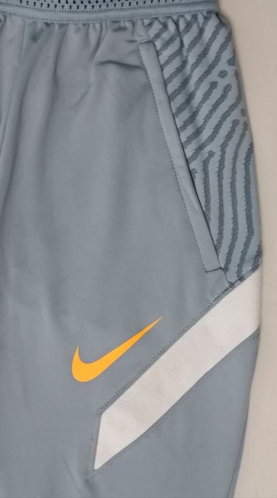 Nike DRI-FIT Strike Pants оригинално долнище ръст 137-147см Найк спорт долно долница