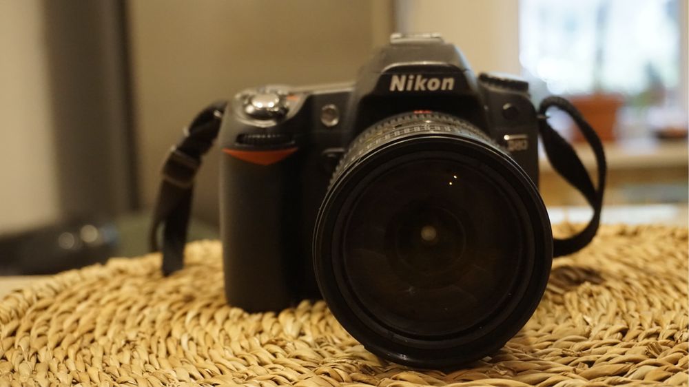 Nikon D80 + Nikon 18-200mm VR – Kit complet  NUMAR CADRE - 7727 ( Negociabil )
