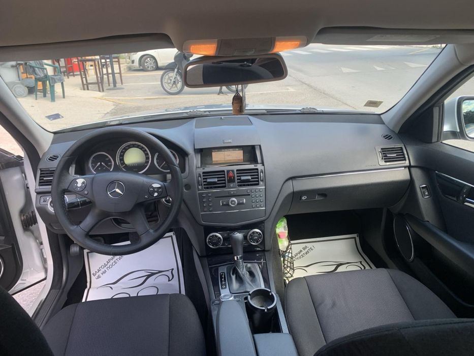 Мерцедес 220 С дизел автомат