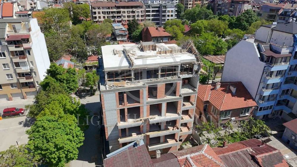 Реф. 911 Двустаен Кючук Париж в строеж / Малка Сграда