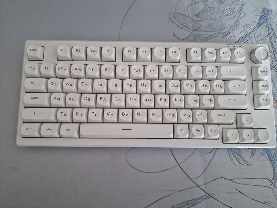 Продам клавиатуру