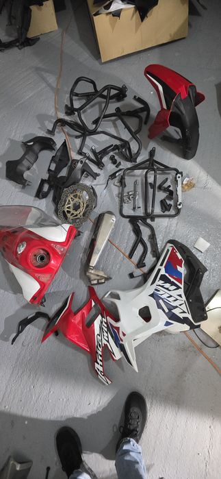 Carene rezervor aripa side case honda africa twin