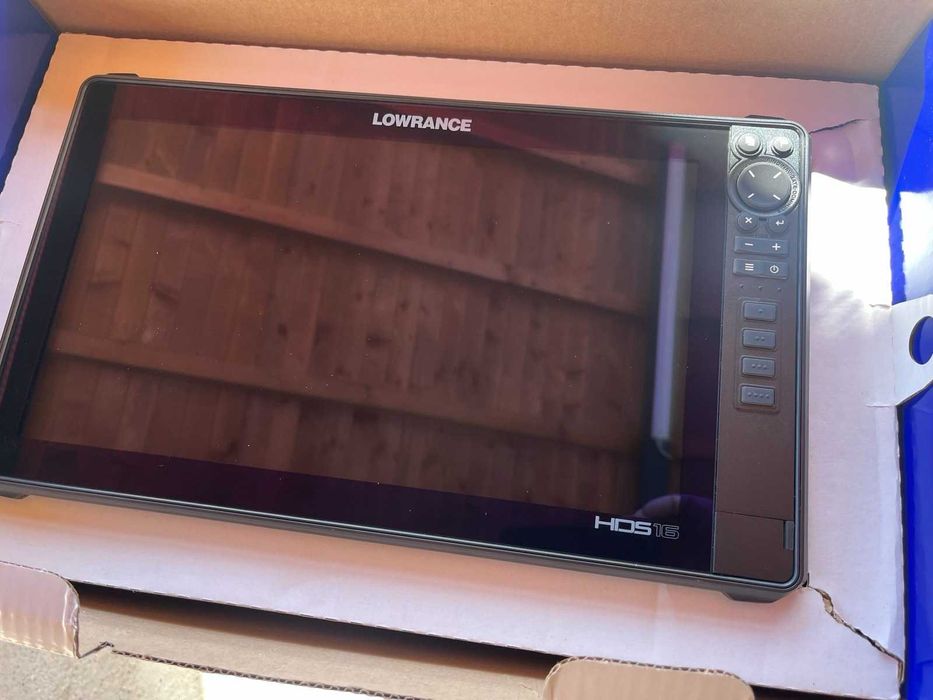 Сонар Lowrance HDS 16 Live