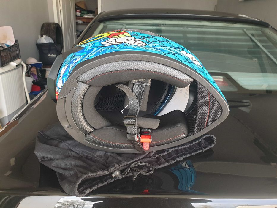 Продаю мотоциклетный шлем (новый)