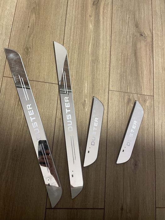 Praguri wireless cu iluminare .