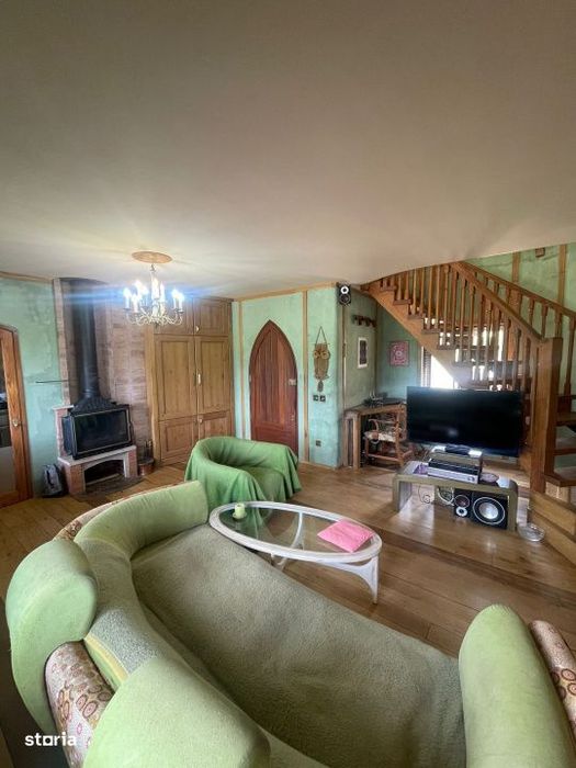 Casa ecologica din beton de canepa, 200 mp, 11 arii teren, zona Tautii
