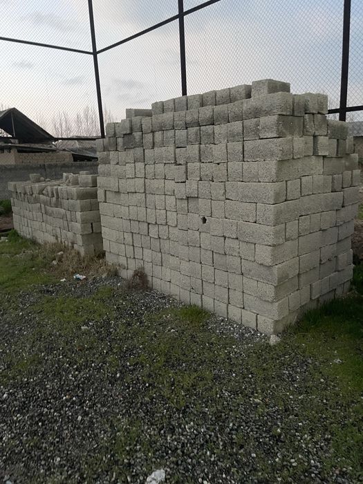 Shlaka blok sotiladi, 2,500 sum.