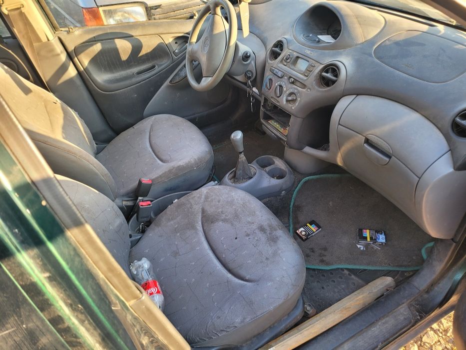 Тойота ярис 1.0 на части/toyota yaris 1.0 na chasti