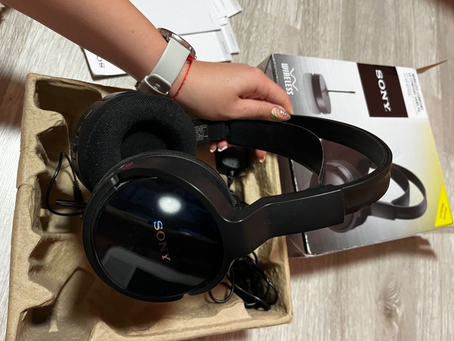 Слушалки Sony MDR-RF811RK