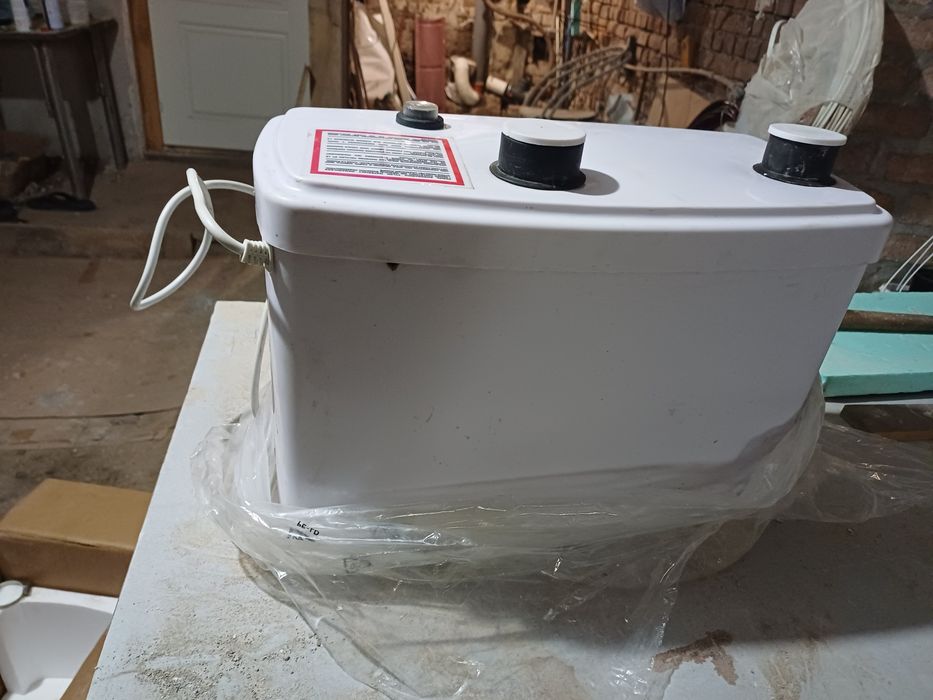 Санитарна помпа Geko 600w/ 270л. В минута/ височина на заустване 8 м. .