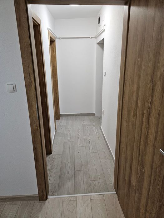 Vand apartament cu 2 camere