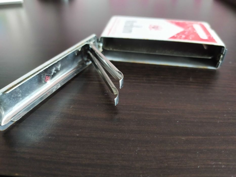 Tabachera / bricheta Marlboro veche