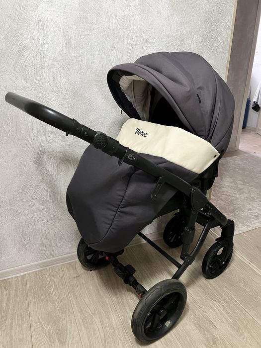 Продам коляску 3 в 1