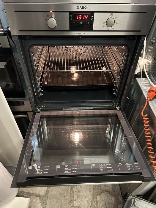 Фурна за вграждане Аег/Aeg