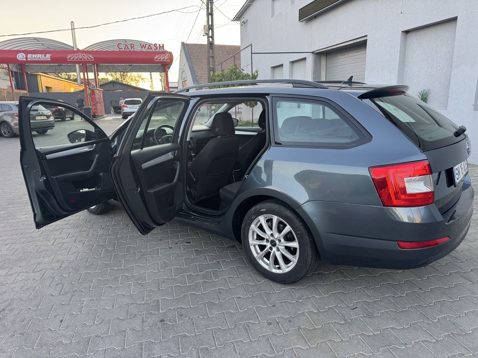 Vând Skoda Octavia