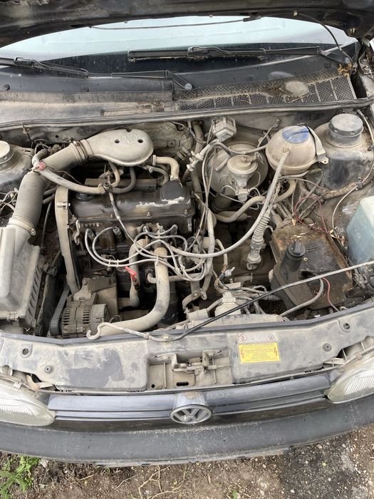 Голф 3/golf 3  1.8 бензин НА ЧАСТИ разполагам и с още части за голф 3