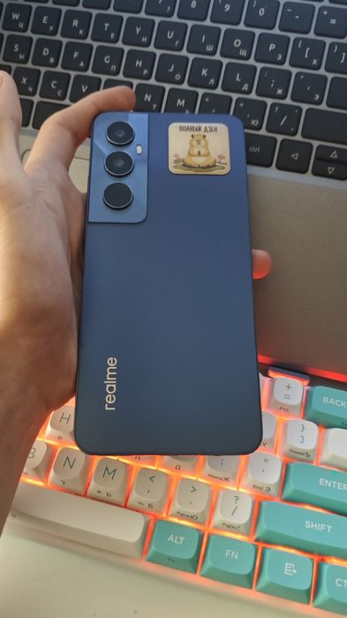 Телефон realme c65 8/256