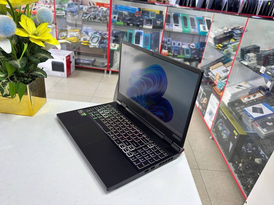 ACER NITRO Ryzen 7 7735H DDR5 16/512 SSD RTX 3050-4GB