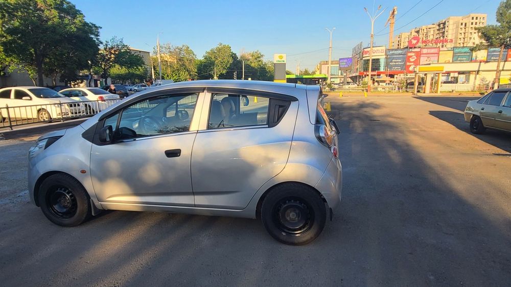 Chevrolet Spark 2011 — 3
