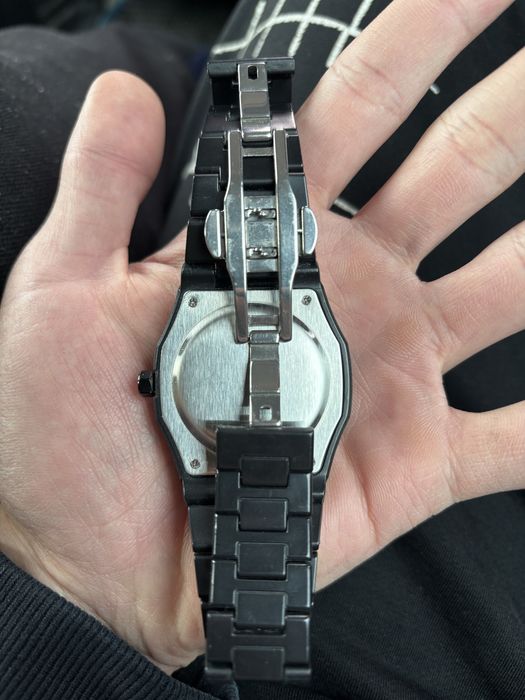 Қара сағат, жақсы жұмыс жасап тұр