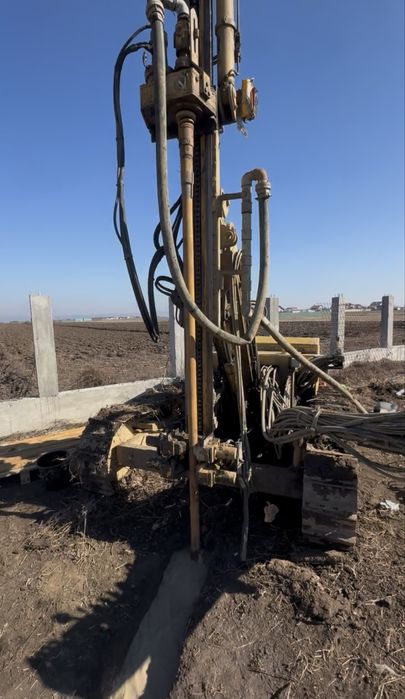 Foraje puturi apa mica mare adâncime