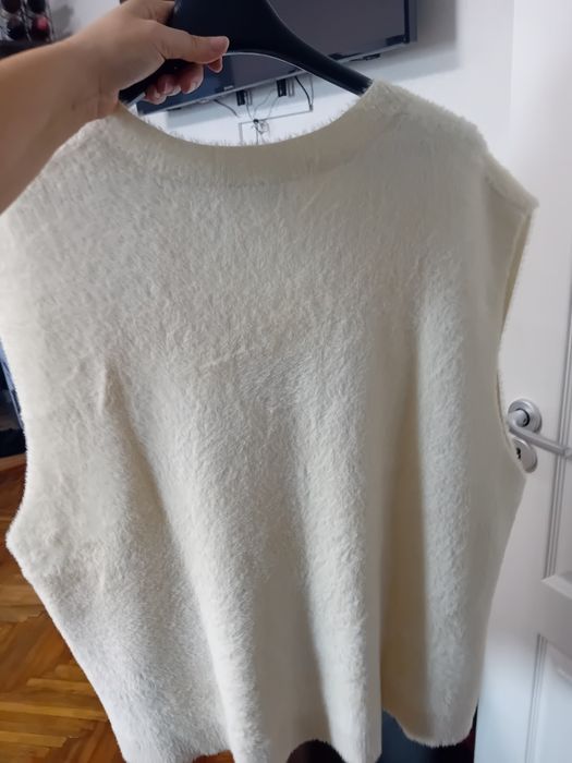 Vestă blăniță culoare crem