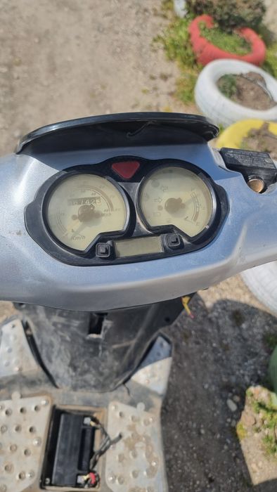 Продава се скутер 50кубика