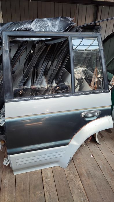 Дверь на Mitsubishi Pajero 2