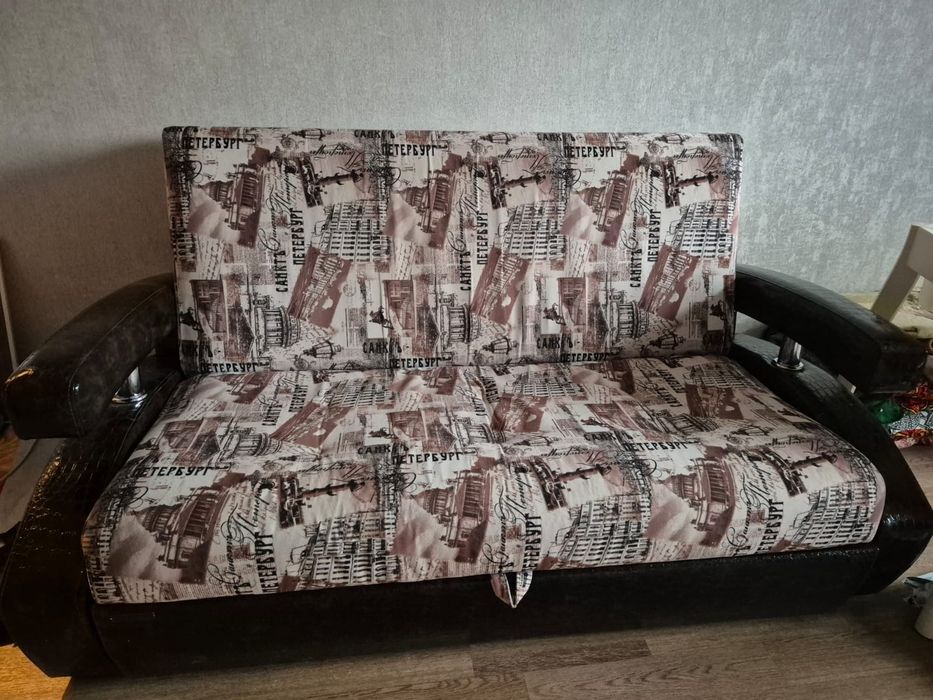 Продам диван ширина 170
