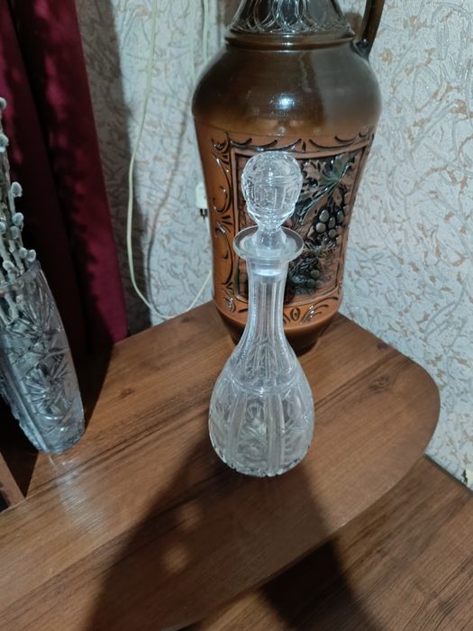 Графин хрустальный.