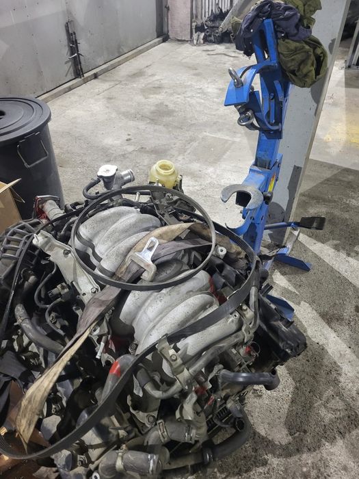 Двигатель для машины infinity FX45