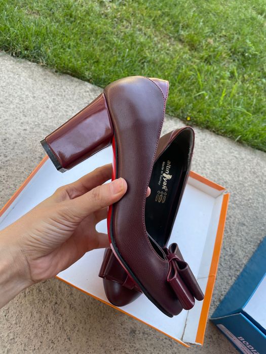 кожаные бардовые туфли