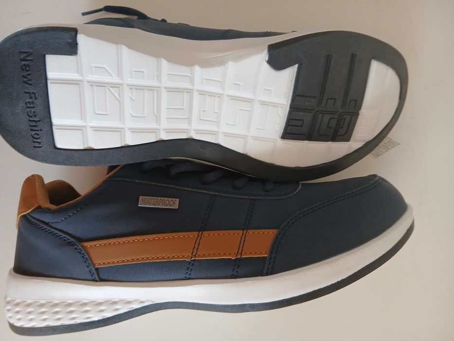 Маратонки, изкуствена кожа, 42 номер