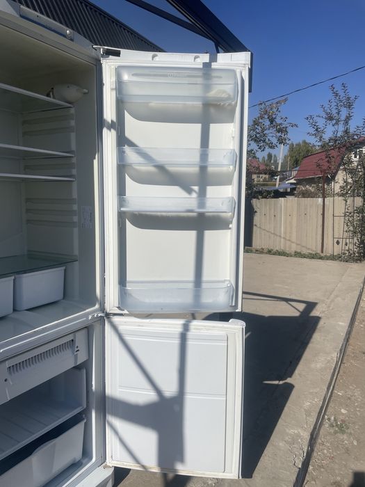 Холодильник indesit