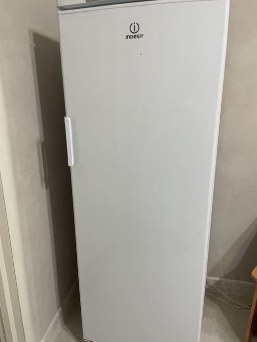 Продам морозильник