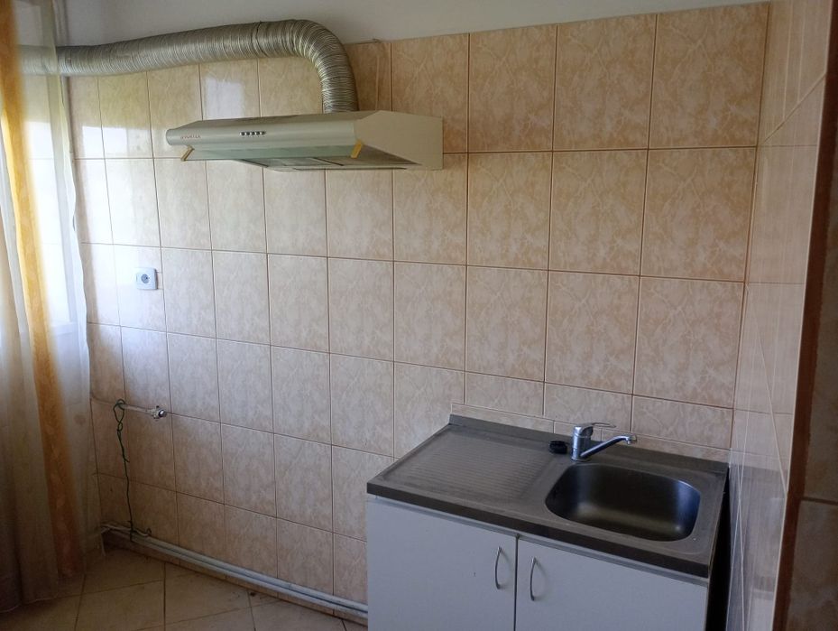 Apartament 2 camere semidecomandat Garii