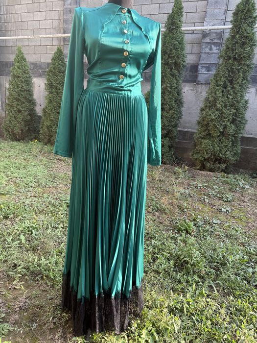 Платье вечернее