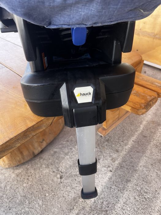 Scoica auto cu statie isofix hauck