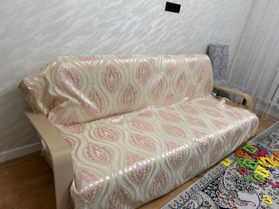 диван, два кресла , тумба, шкафчик