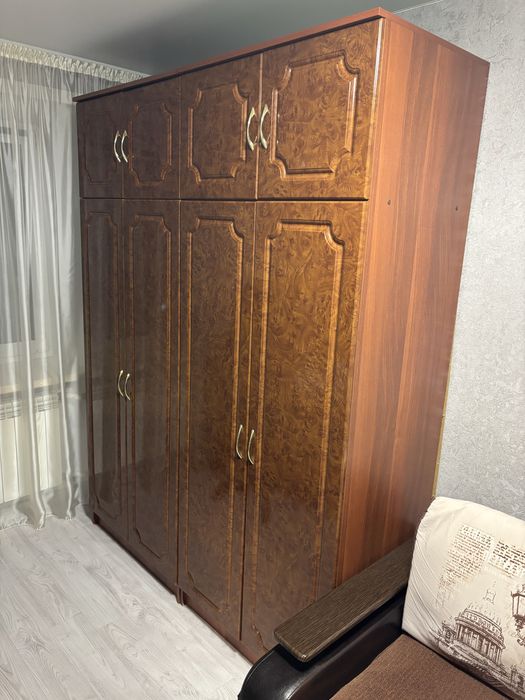 Продам 2 шкафа в хорошем состоянии