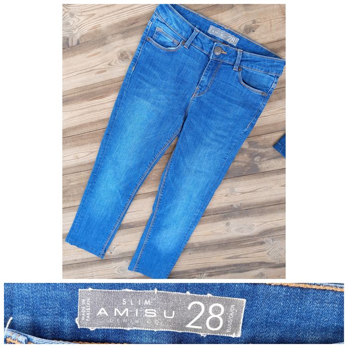 Джинсы женские разные