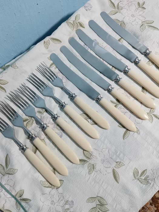 Набор вилки с ножами