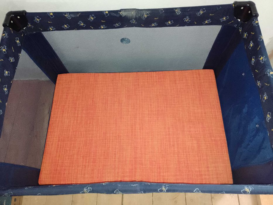 Pătuț pliabil baby care plus 2 saltele extra