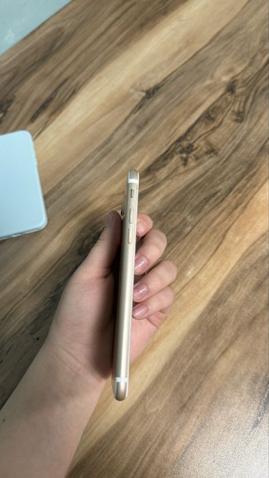 Продается Iphone 7