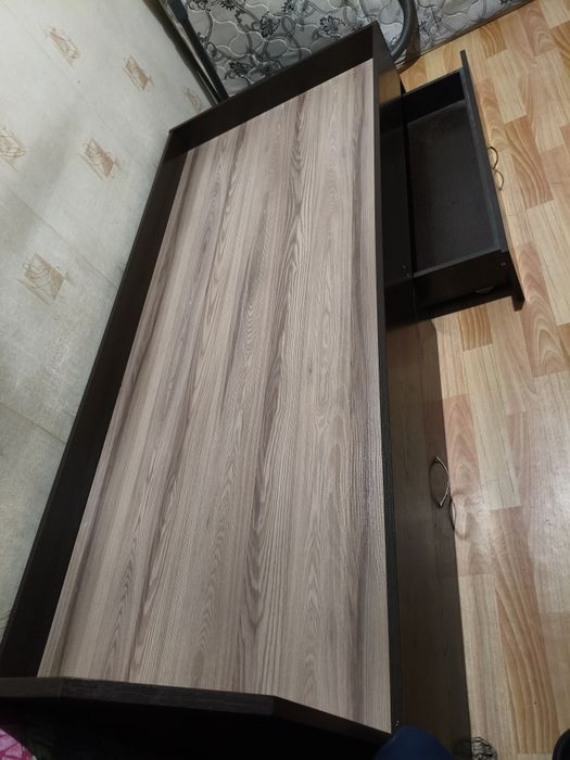 Продам кровать без матраса