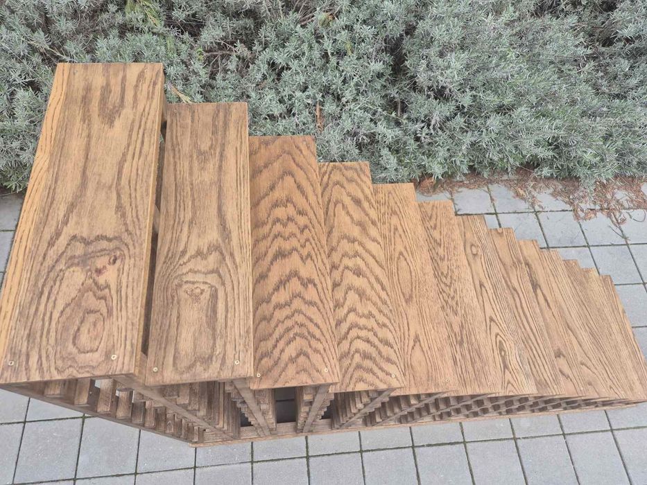 Cascading стелаж за вино.