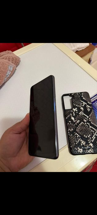 Продается самсунг S21