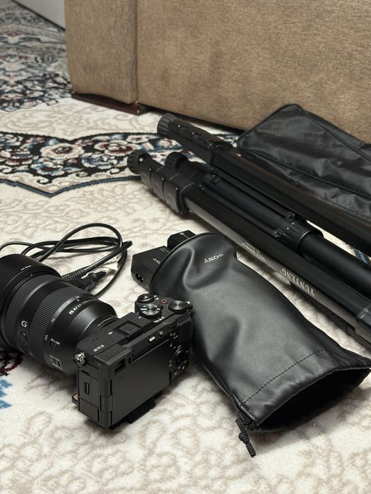 Sony a7cii + объектив 24-105 + 2шт батарейка + зарядка + штатив
