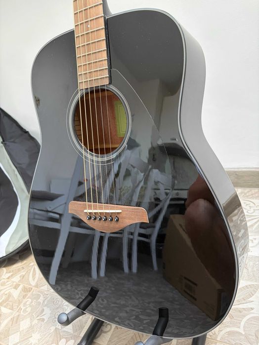 Yamaha FG800 Black – акустична китара + пълен комплект аксесоари