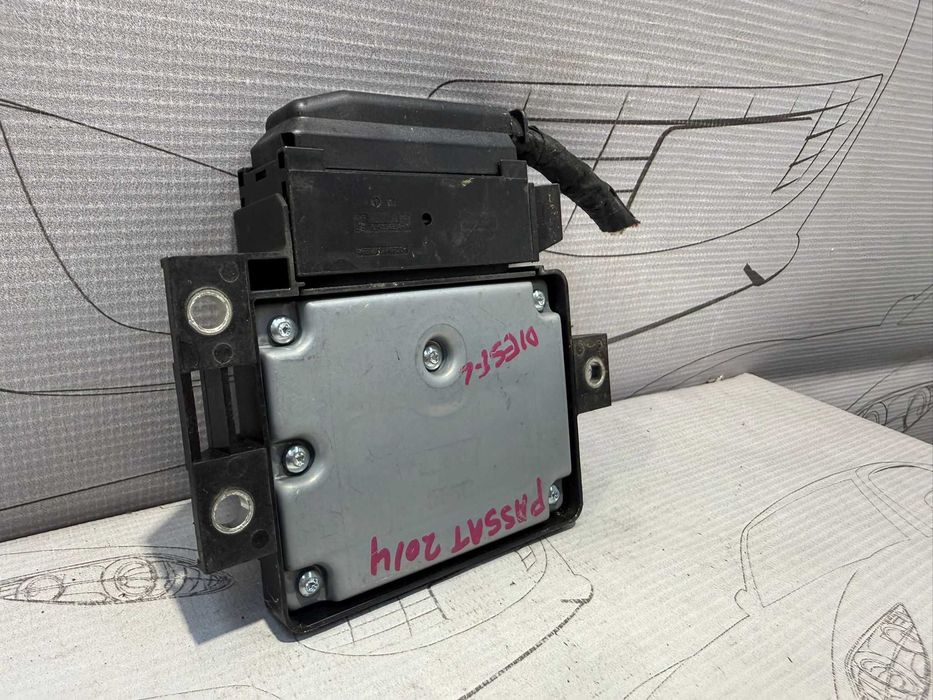 Modul frână de mana EPB  Volkswagen Passat B7 3AA907801J 2014 / [2011-2014] / (5B3)